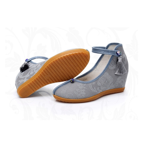 old Beijing cloth shoes Fairy Hanfu Shoes for Women Girls increased within the national wind restoring ancient ways for women wedges tassel