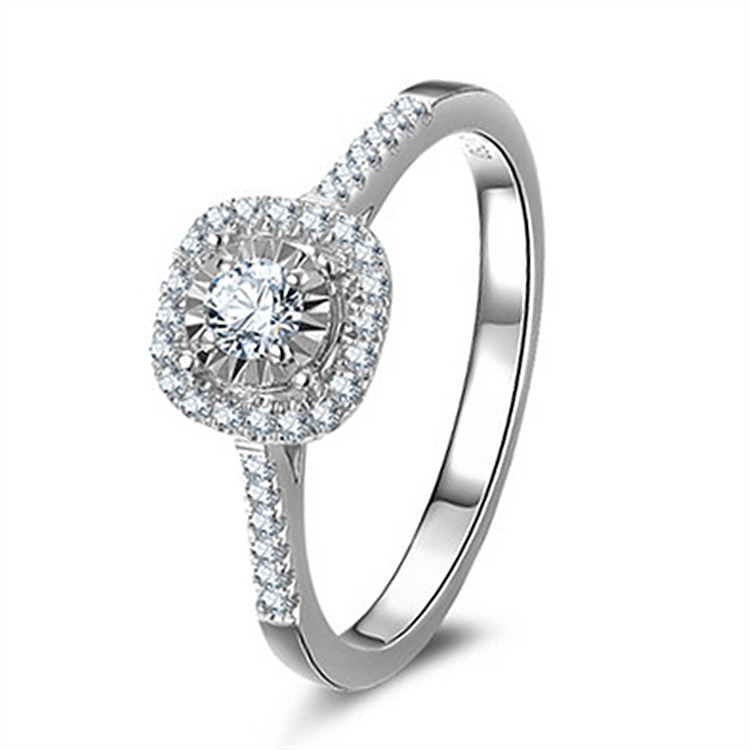 Fashionable square wedding ring with zircon