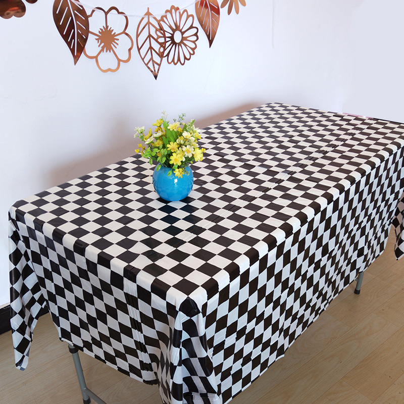 Mantel de plástico grueso desechable rectangular de PE a cuadros en blanco y negro mesa de postre de restaurante decoración de fiesta de cumpleaños