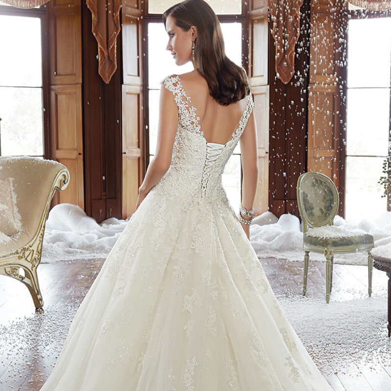 AliExpress new foreign trade wedding dress wholesale Korean bridal high-end lace hollow wedding dress tail wholesale