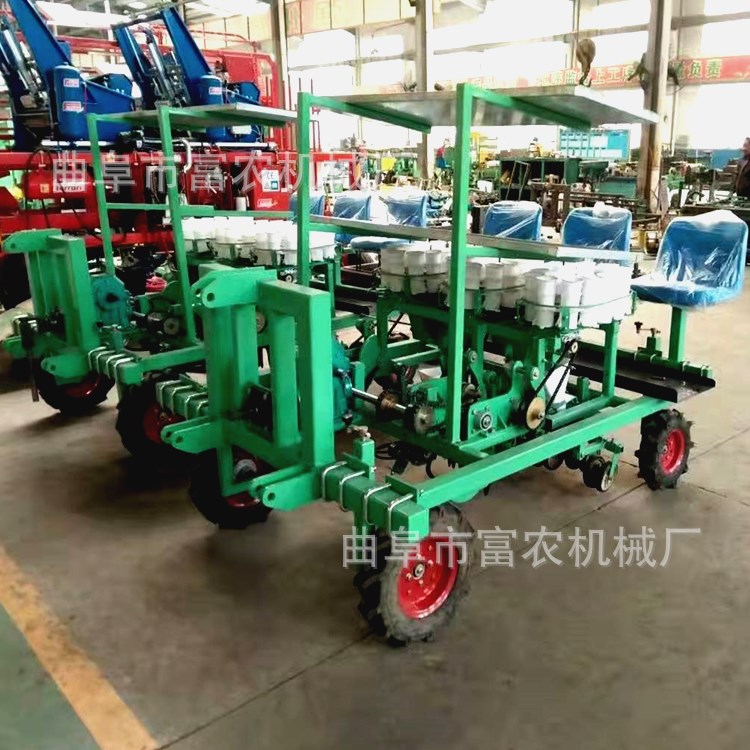 菜苗种植机 蔬菜种植秧苗移栽机 茄子苗拖拉机后置式栽种机