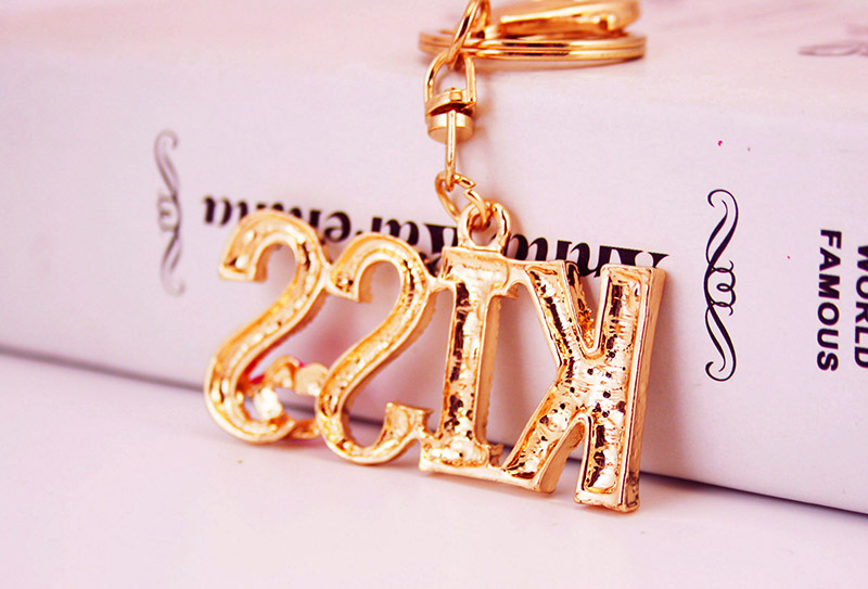 32g Weight Alloy, Metal Material Constellation Pattern Women'S Gender Pink, Purple, Red, Blue Color Diamonds Kiss Lips Mouth Women's Car Keychain 9