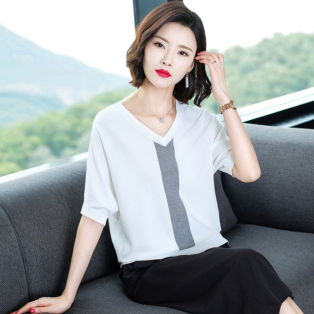 Summer V-neck thin T-shirt women’s ice silk short sleeve middle panel bright silk vertical grain loose knit top