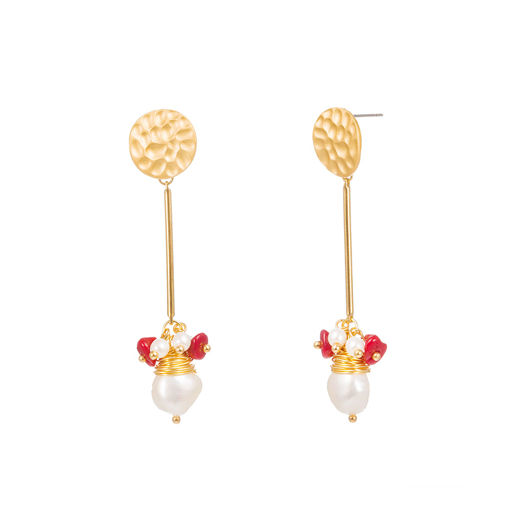 Nouvelle Mode Boucles D&#39;oreilles En Alliage De Pierre De Corail D&#39;enroulement De Perles Naturelles display picture 2