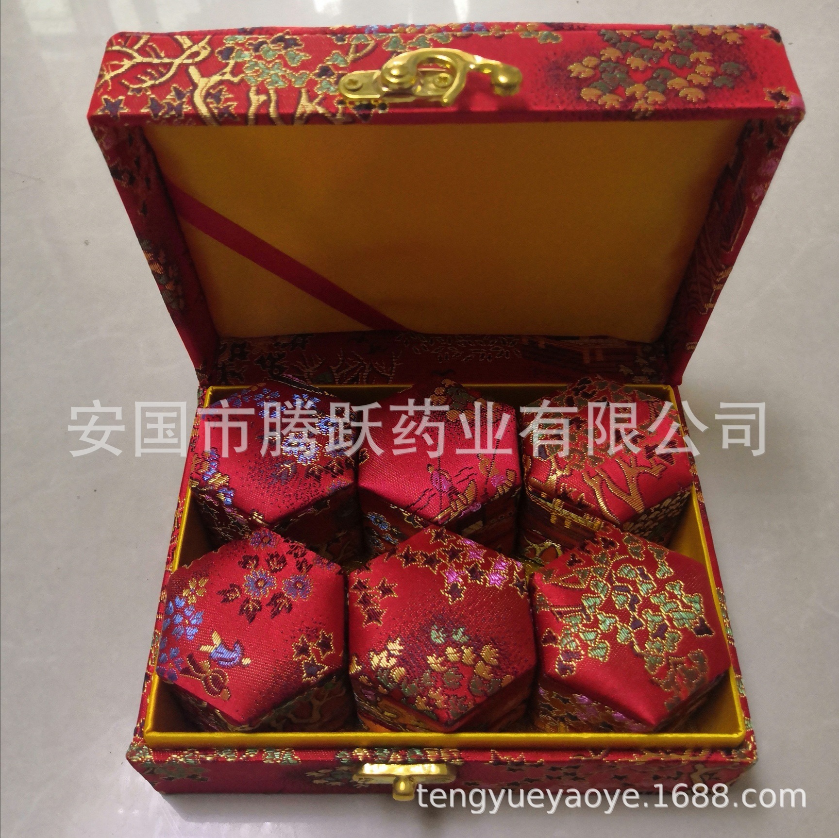 Hexagonal Brocade Gift Box Fabric Covered Cardboard Pill Jewelry Packaging Box Red 6-Insert Buckle Style quality and texture