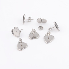 Precision-polished stainless steel heart-shaped earring bezel, perfect for 12mm Starry Sky or Fish Scale Heart-shaped charm earrings.