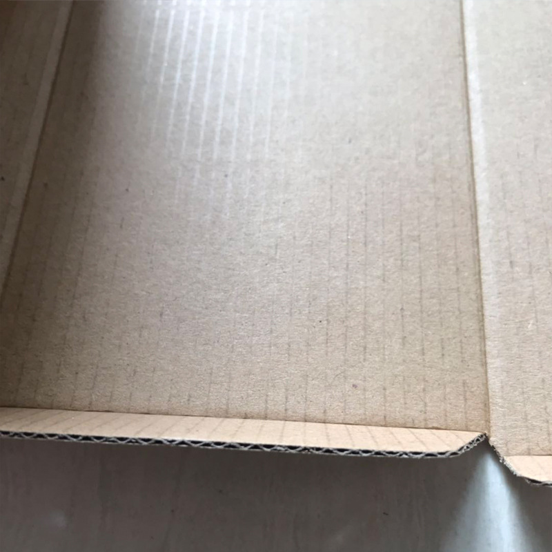 Suministro directo de fábrica accesorios caja de joyería teléfono móvil caja de embalaje cuadrado cartón caja de avión pequeño