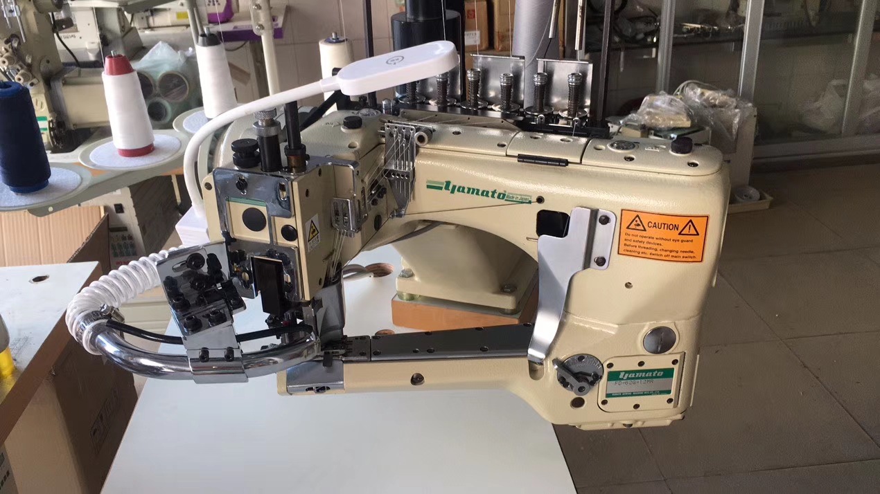 Venta al por mayor original japonés Daiwa computadora automática de accionamiento directo de cuatro agujas de seis hilos de corte simple-doble máquina de coser industrial máquina de coser