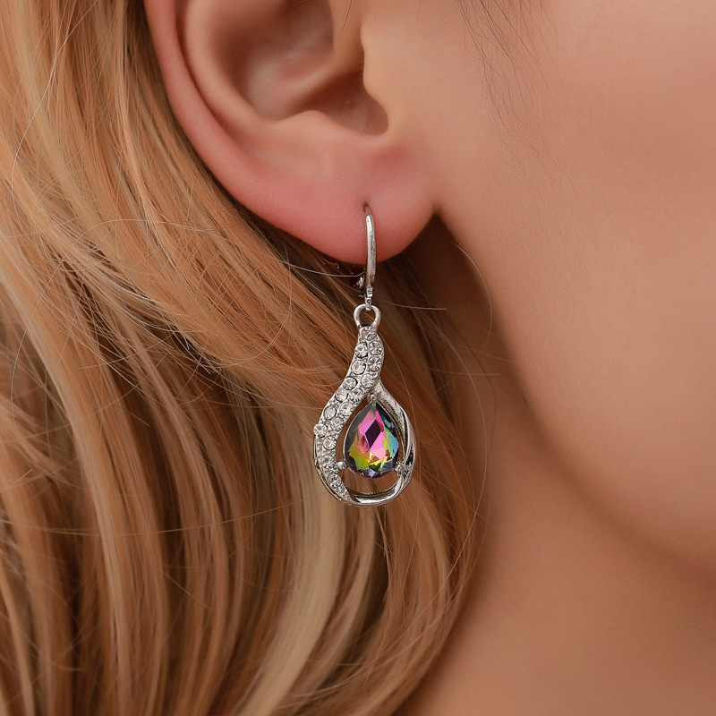 New Fashion Simple Personality Colorful Water Drop Pendant Earrings Temperament Diamond Colorful Diamond Alloy Earrings Nihaojewelry Wholesale display picture 2