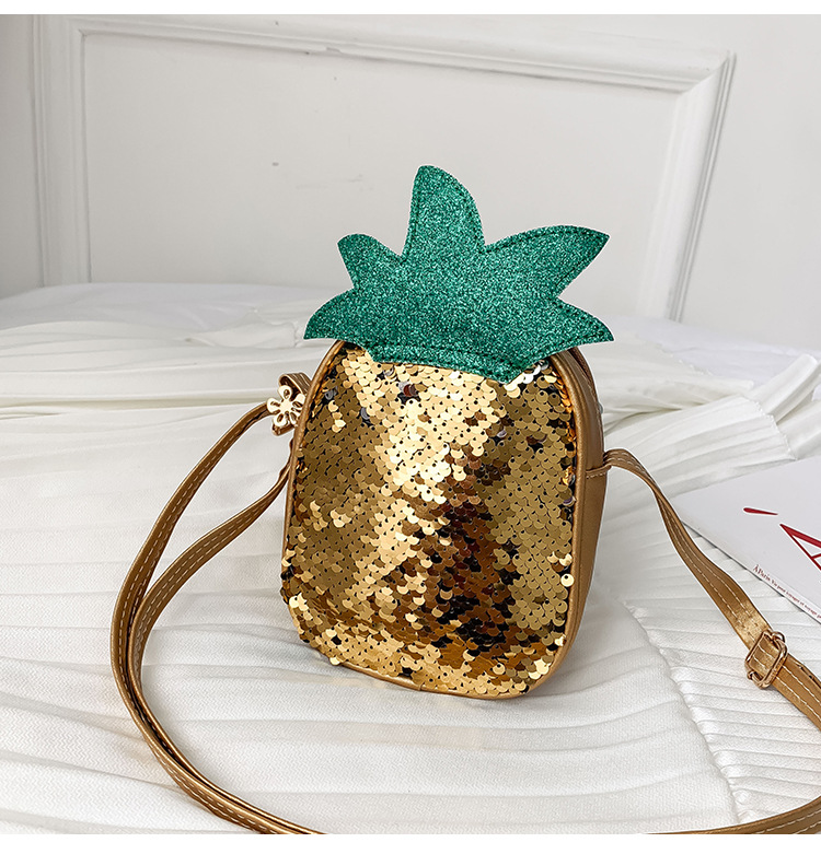 Unisex Small Pu Leather Strawberry Pineapple Cute Sequins Oval Zipper Crossbody Bag display picture 9