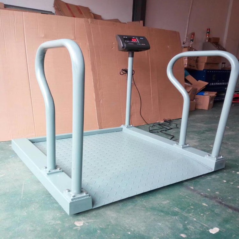 数显轮椅秤 300kg带扶手轮椅电子称 300千克体重磅