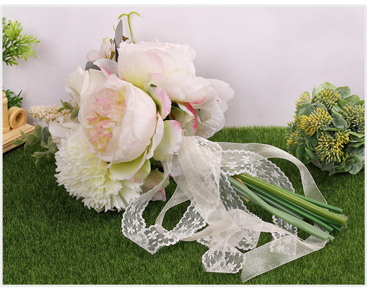 European and American creative wedding bouquets in outdoor style, realistic wedding bouquets for brides, wholesale of wedding supplies detail image 9