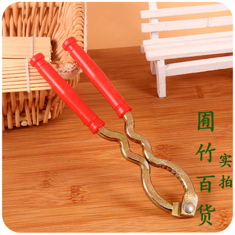 E198   2元核桃夹山核桃夹子 整粒剥 松子钳 坚果夹钳子 开核桃器|ms