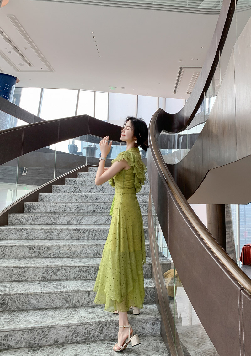 Đầm maxi nữ thắt eo chấm bi phối ren xếp tầng voan dài — Màu xanh lá chi tiết 7