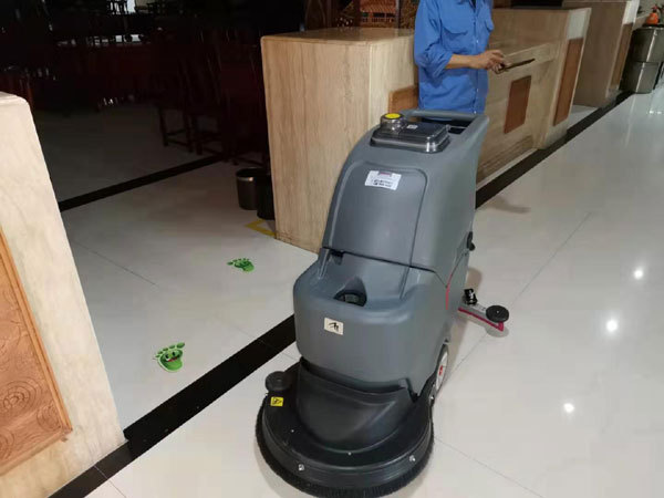 手推式电动洗地机,全自动洗地机品牌,手推式洗地吸干机,手推式自动拖地机 手推式电动洗地机,全自动洗地机品牌,手推式洗地吸干机,手推式自动拖地机