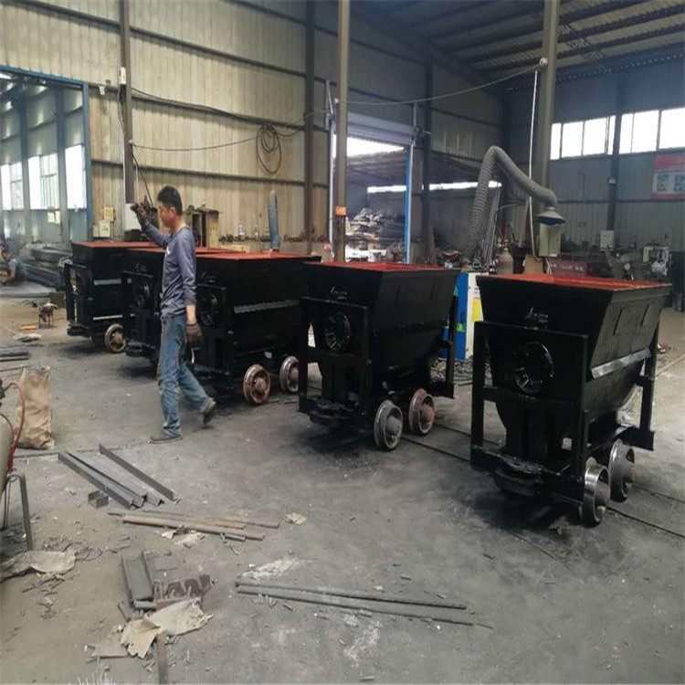 MDC3.3-6煤矿用矿车 底卸式矿车价格优势 用的住的矿车