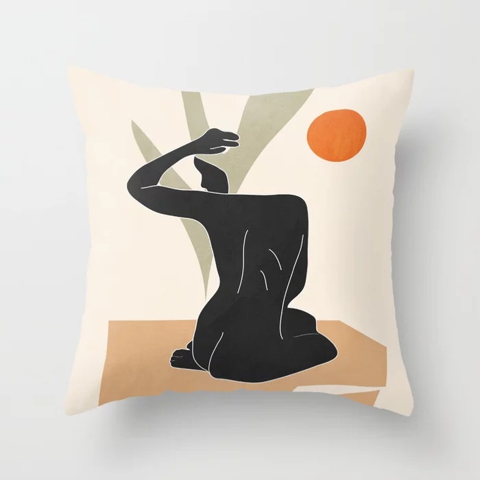 nude1588677-pillows.webp