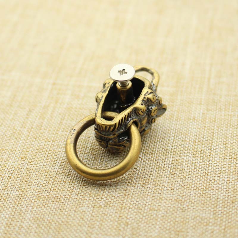 Bonwet bite the Tang Lion Culture Antique decoration buckle buckle