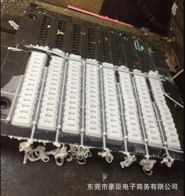 硅胶麻花手表 麻花硅胶石英手表  镂空硅胶麻花手表