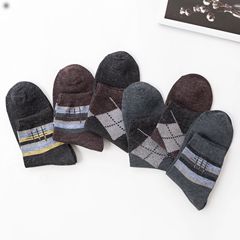 Double-hexagonal striped socks