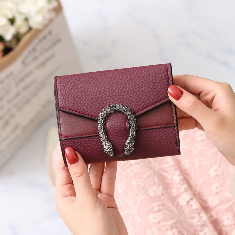 2019 new pure small wallet women's short Korean version retro versatile folding change wallet wallet cross border foreign trade wholesale