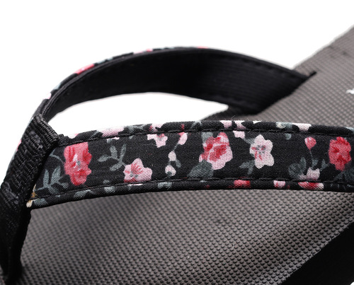 New Women's Summer Herringbone Slides with Non-slip Floral Fabric, Sloped Heel Beach Shoes, Korean Style, Toe-Covered Slides, Trendy