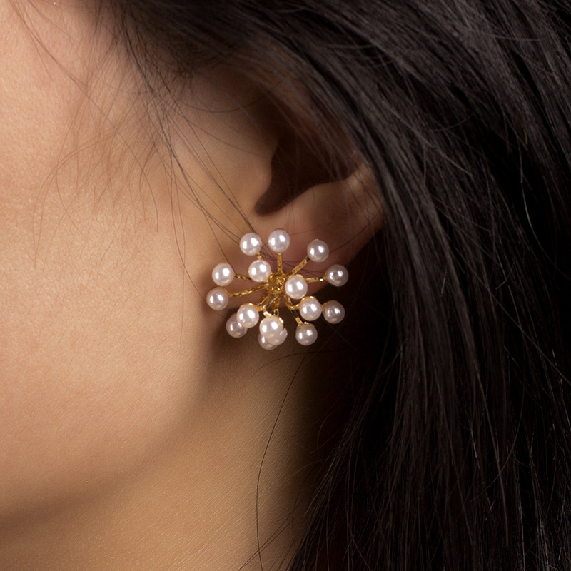 S925 Aguja De Plata Coreana Simple Flor De Perla Pendientes De Moda Al Por Mayor Nihaojewelry display picture 2