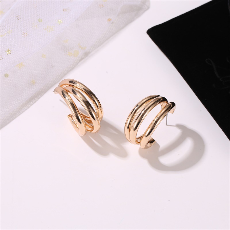 New Style Metal Three-layer Semicircle Cross Earrings Influx Of People Exaggerated Earrings Femininity Cold Wind C-type Earrings Wholesale Nihaojewelry display picture 5