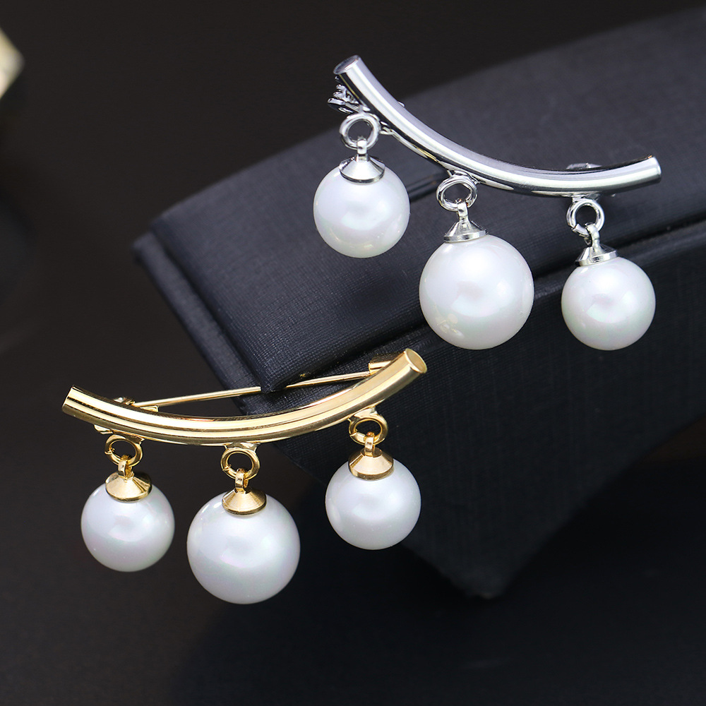 厂家直销韩版时尚新款胸针 创意珍珠防走光别针领针 西装服饰胸花