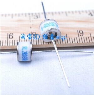 陶瓷气体放电管2R470TB-8 2R470SB-8 2个脚 8*6 470V 10KA