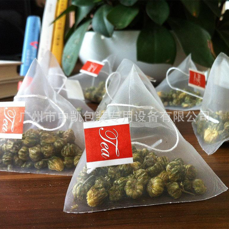 专业生产三jiao角包食品机械，三jiao角形袋包装机 厂家供应