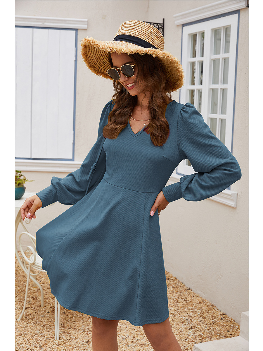 V-Neck Solid Color Long-Sleeved Waist Big Swing Dress NSAL2868