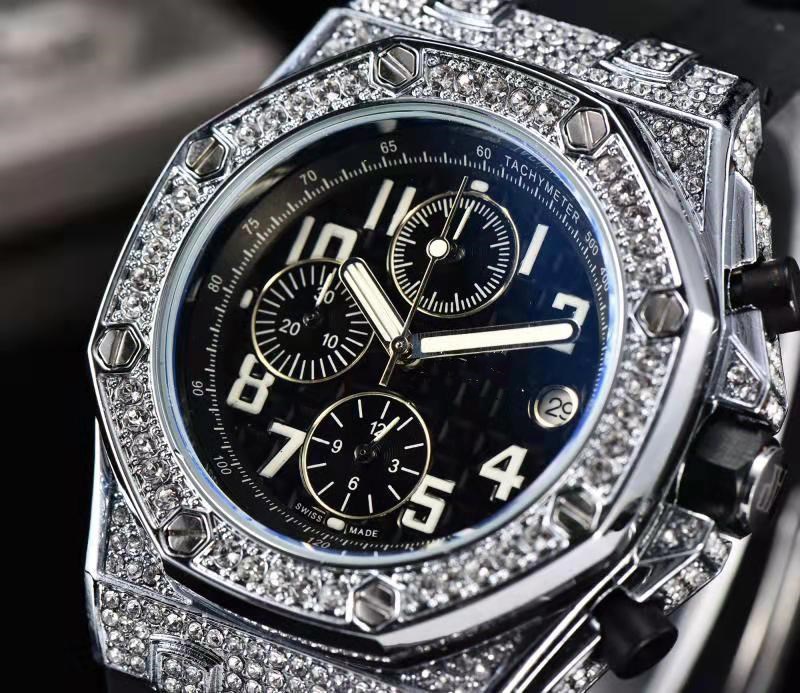 Fashionable Waterproof Men's Watch