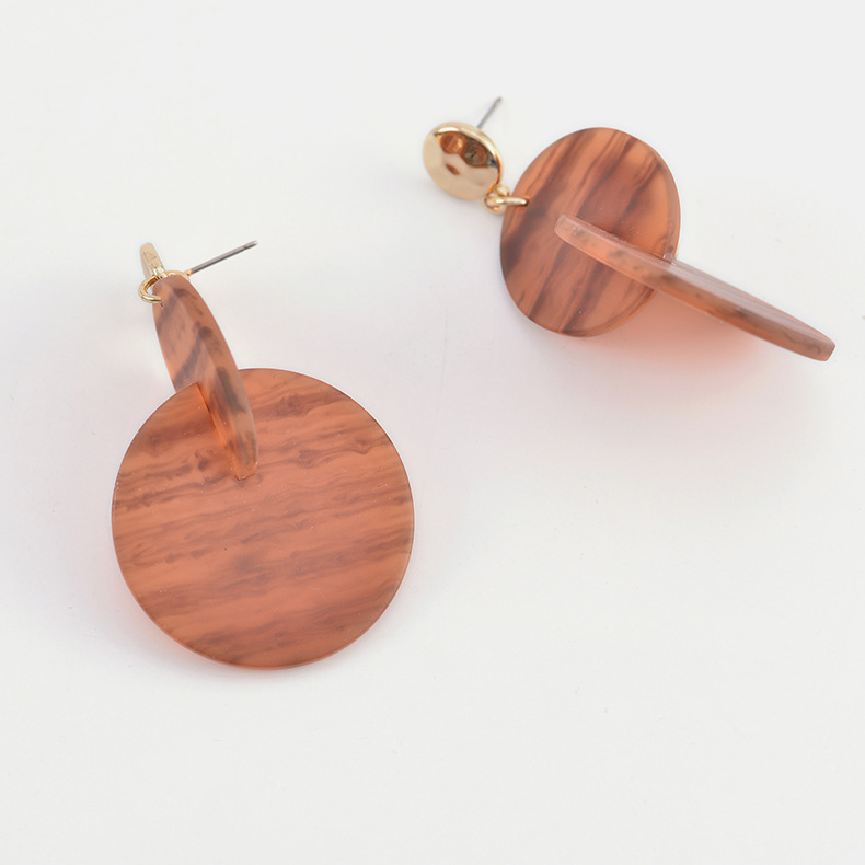 Neue Europäische Und Amerikanische Beliebte Farbige Geometrische Böhmische Harz Essigsäure Version Ohrringe Weibliche Einfache Mode Ohrringe display picture 2