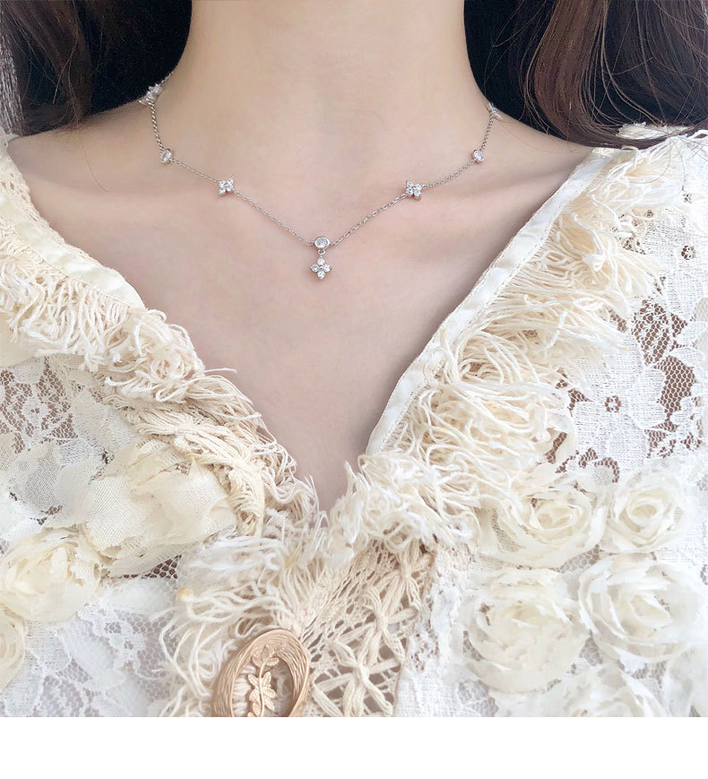 Flower Zircon Necklace 1