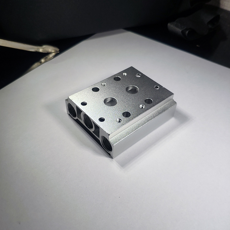 4V210-08电磁阀汇流排阀板底座