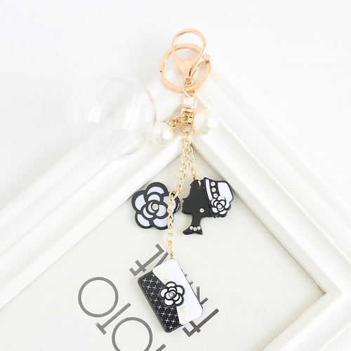 Eternal Flower Keychain Accessories, French-style Black and White Elegant Flower Butterfly Knot Pendant, Bag Decor