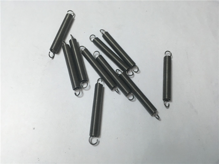 JUKI E1300706000 Feeder Spring 8x4mm JUKI E1300706000 Feeder Spring 8x4mm