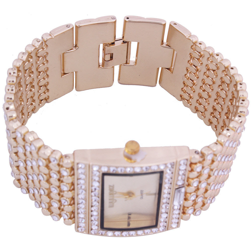 Wholesale Fashion Watch Steel Band Diamond Hot Watch Female Wrist Watch display picture 3