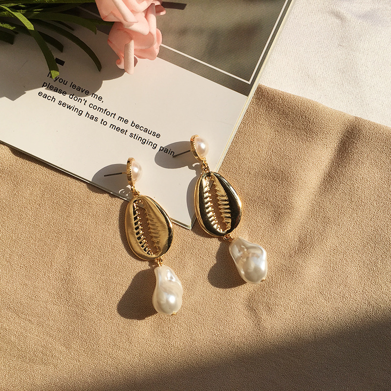 New Fashion Pearl Earrings display picture 2