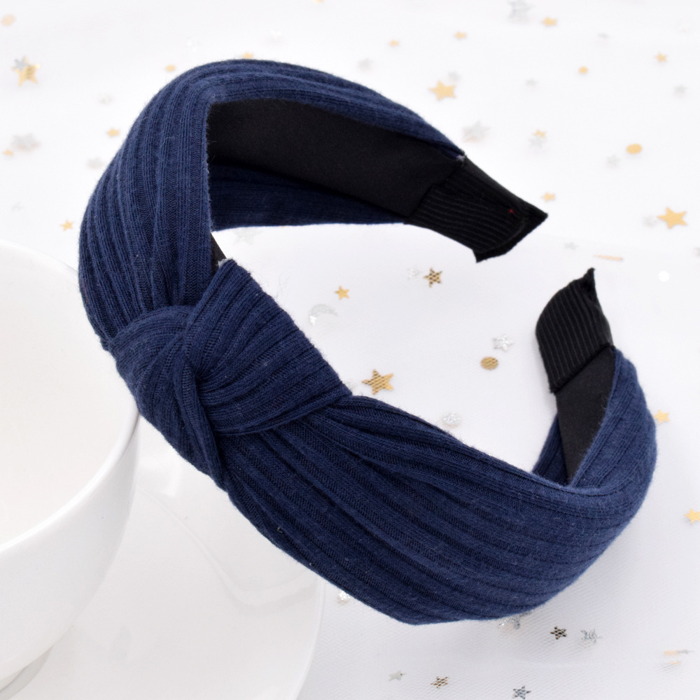 Wide-sided Knitted Striped Cross-knotted Headband Korean Fabric Simple Headband Wholesale display picture 5