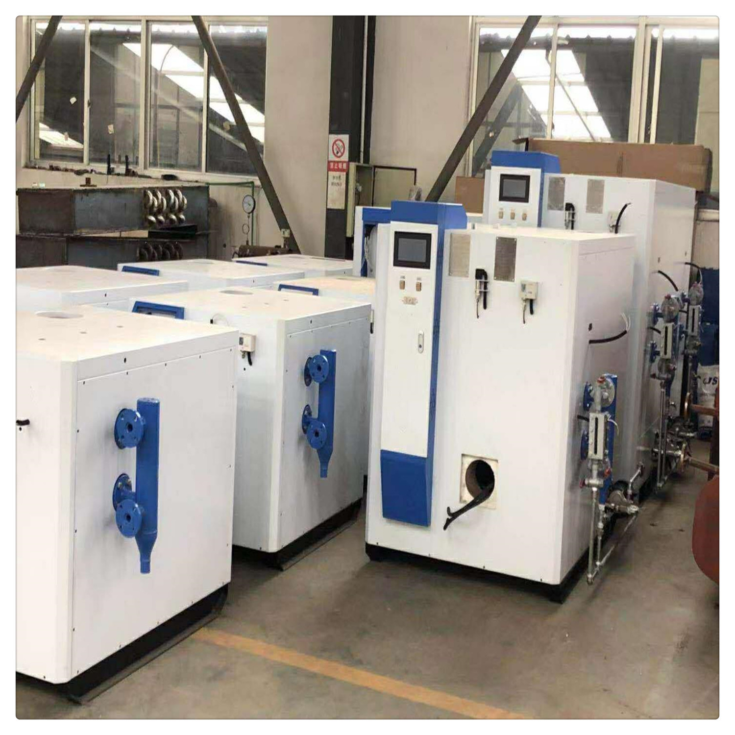 10437622117_665437132