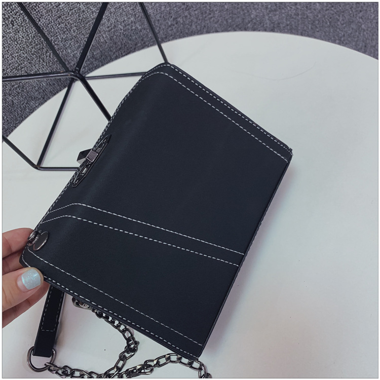 New Fashion Square Lock Contrast Color Messenger Bag Wholesale Nihaojewelry display picture 3