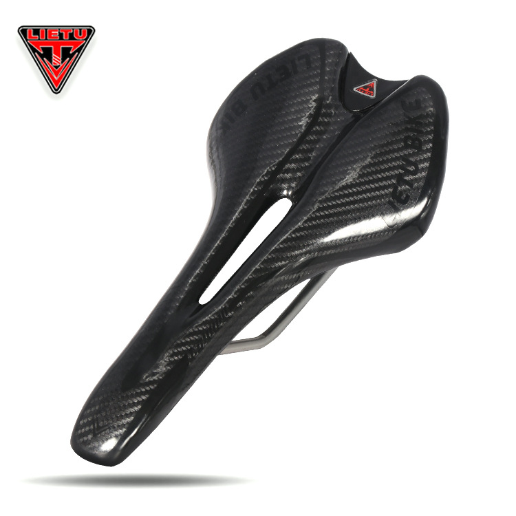 猎途081-1仿碳纹户外人体工学中空鞍座 自行车山地车舒适坐垫