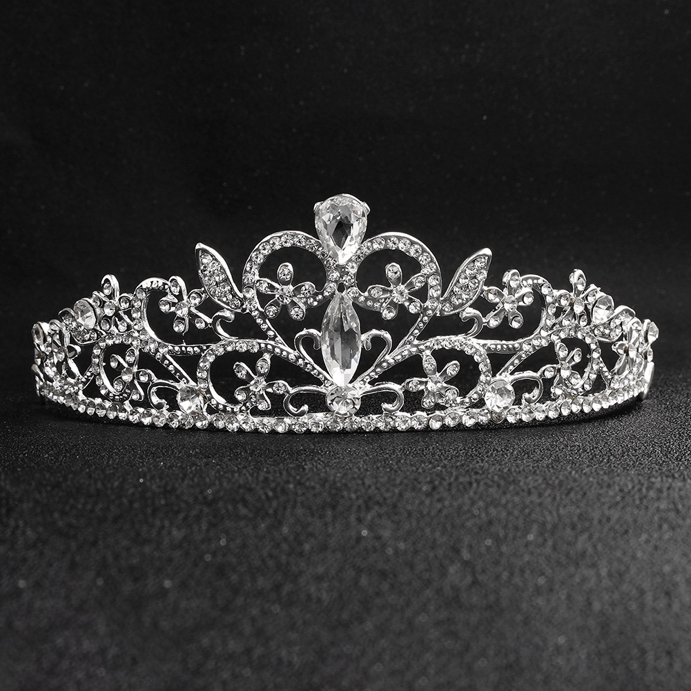 Baroque Style Vintage Round Bridal Crown Alloy Diamond-studded Bridal Wedding Headdress Wholesale display picture 3