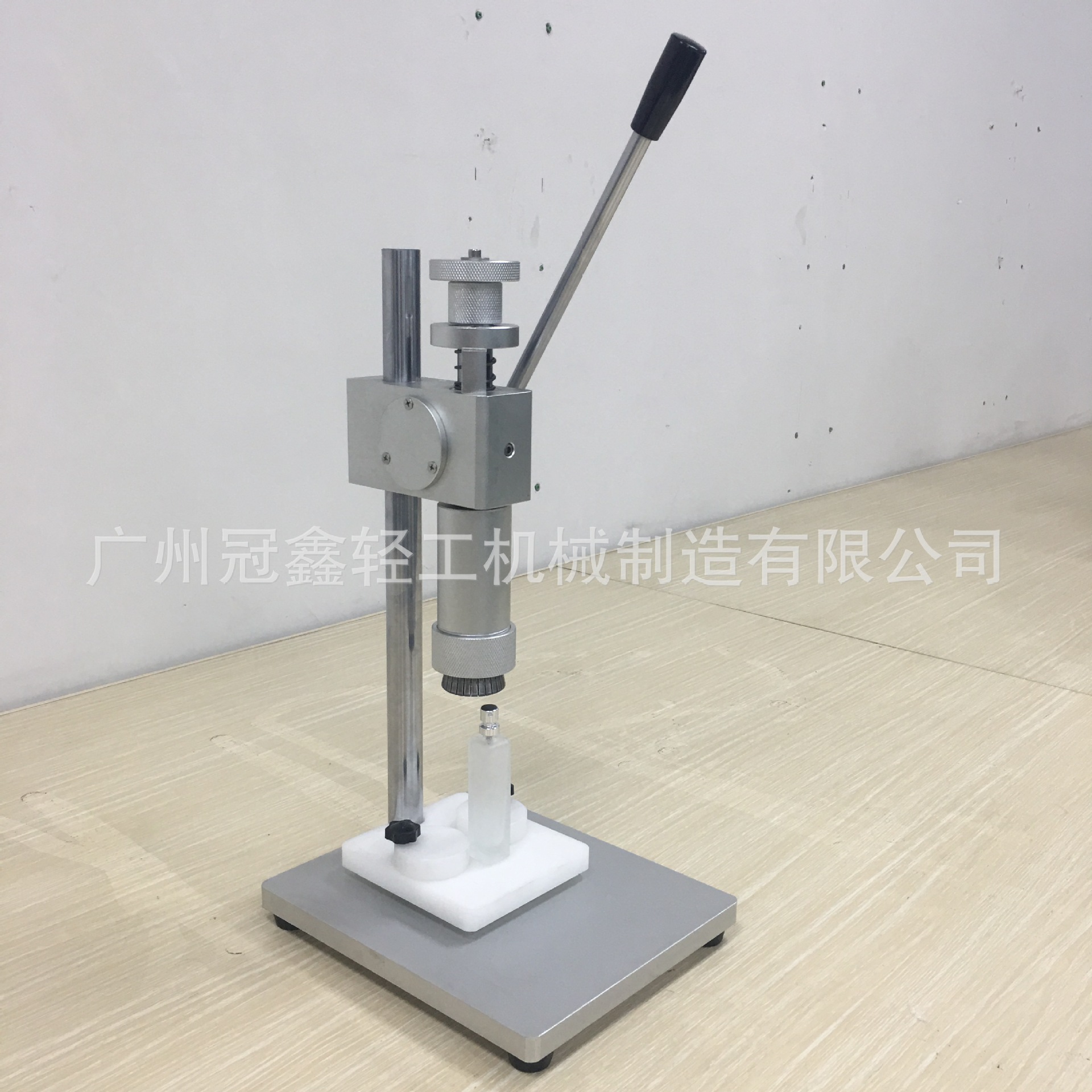 手动玻璃瓶封口 扎盖机 喷头瓶拧盖机 手动香水锁盖机 封口机