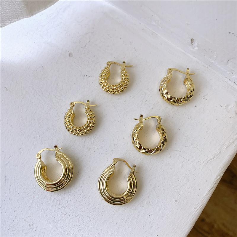 Exaggerated Hoop Round Earrings Female Retro Premium Texture Ring Earrings display picture 18