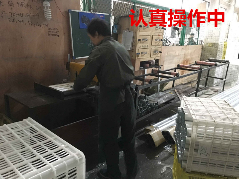 10738022033_1598063964