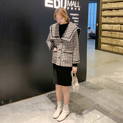 A fur coat; a woman 2019 Autumn and winter Women's wear new pattern Navy collar cloak Chidori lattice have cash less than that is registered in the accounts coat F3013