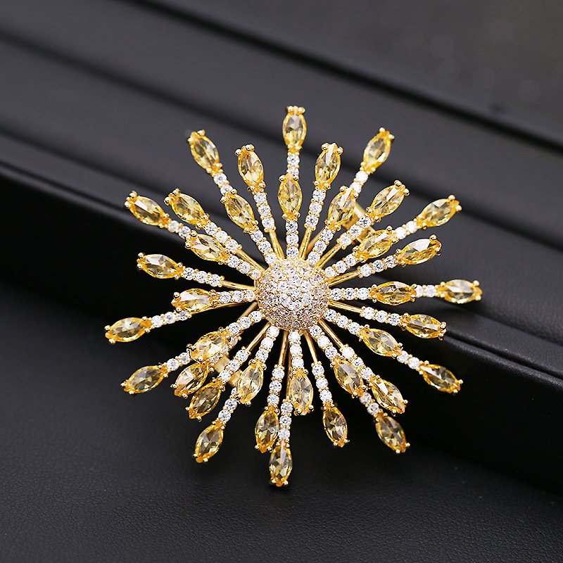 Micro-inlaid Zircon Snowflake Brooch Brooch Luxury Clothing Accessories display picture 16